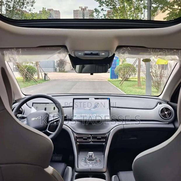 BYD Seal 05 DM-i DM-i 210KM Premium 2026 Silver