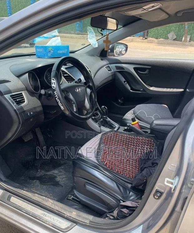 Hyundai Avante 2015 Silver