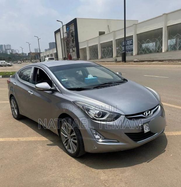 Hyundai Avante 2015 Silver