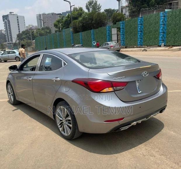 Hyundai Avante 2015 Silver