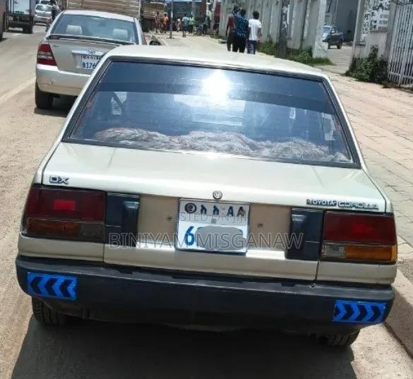 Toyota Corolla 1987 Gold