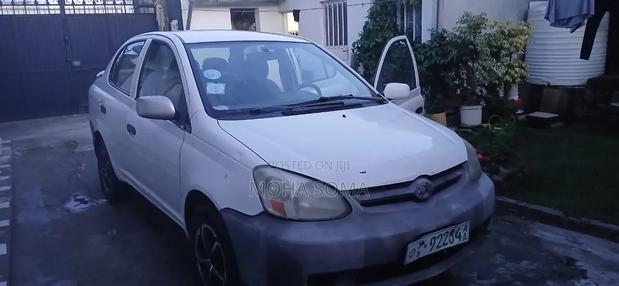 Toyota Platz 1.0 FWD 2003 White