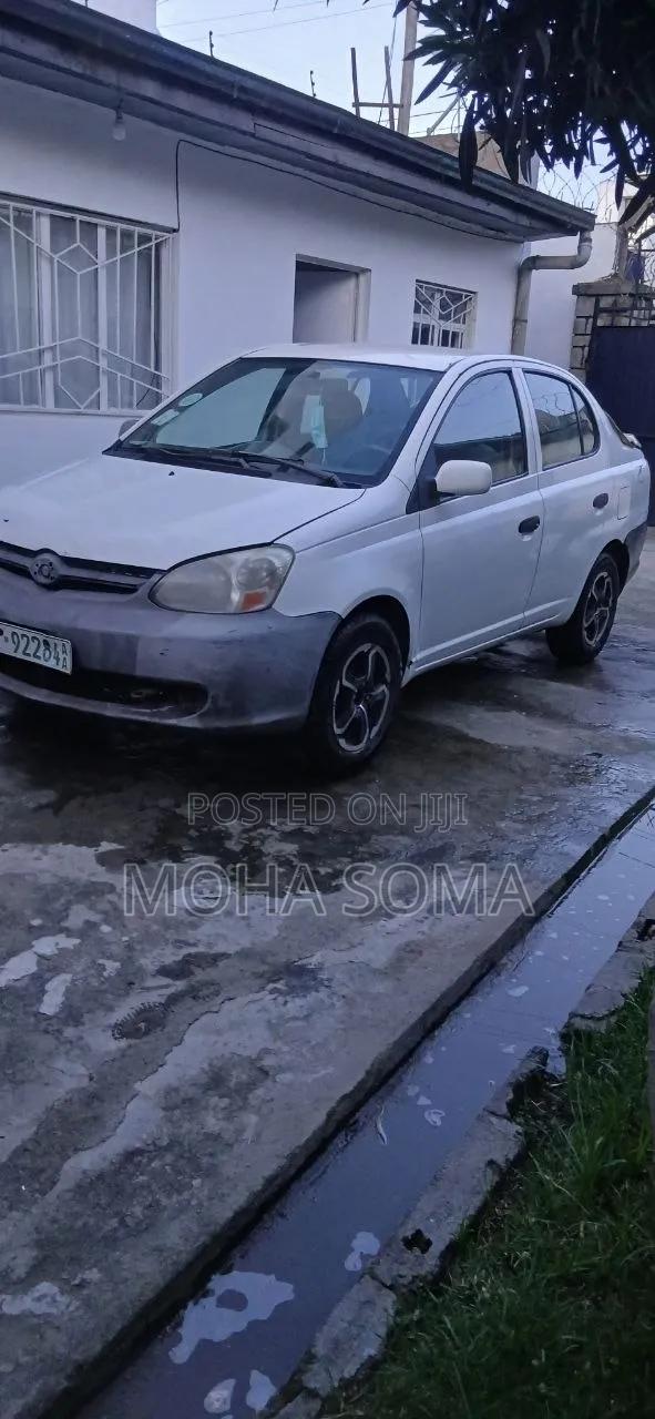 Toyota Platz 1.0 FWD 2003 White
