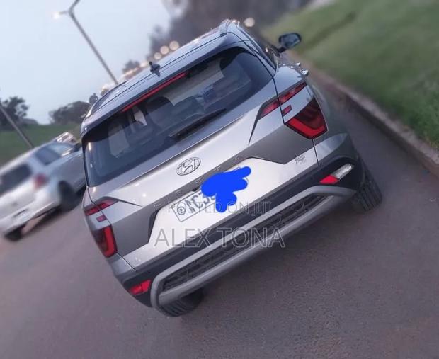 Hyundai Creta 2023 Silver