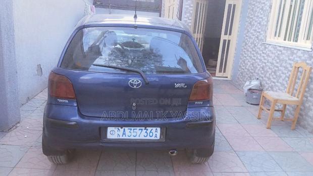 Toyota Vitz 2003 Blue