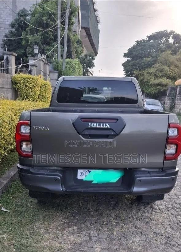 Toyota Hilux 2021