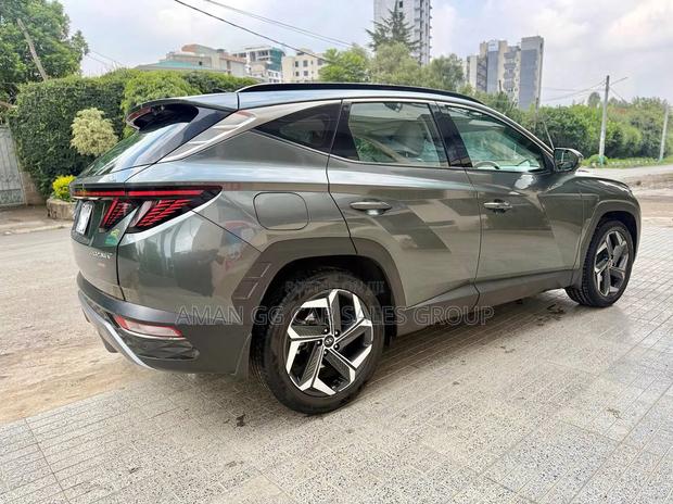 Hyundai Tucson 2022 Green