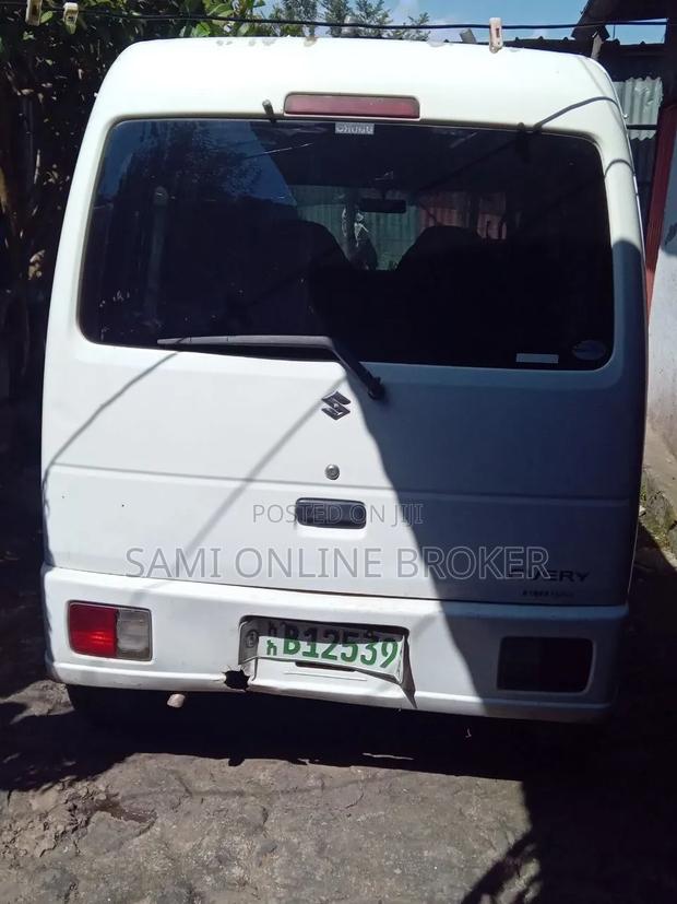 Suzuki Every Wagon 2012 White