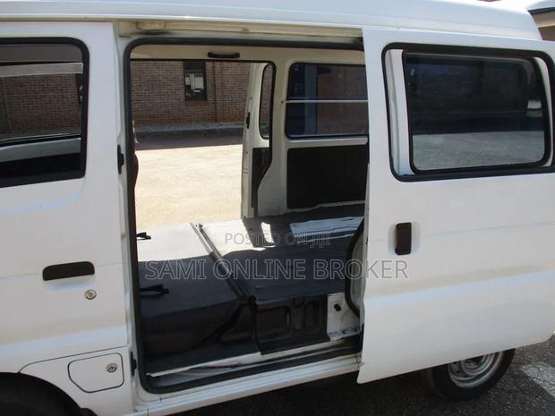 Suzuki Every Wagon 2012 White