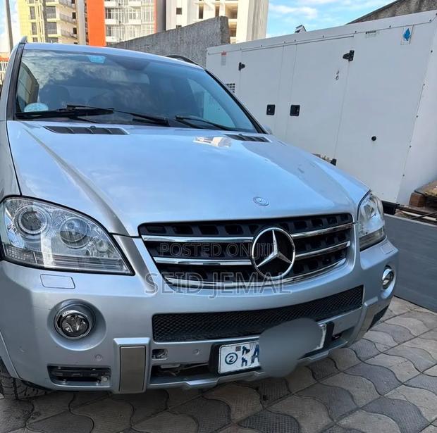 Mercedes-Benz E320 2009 Silver