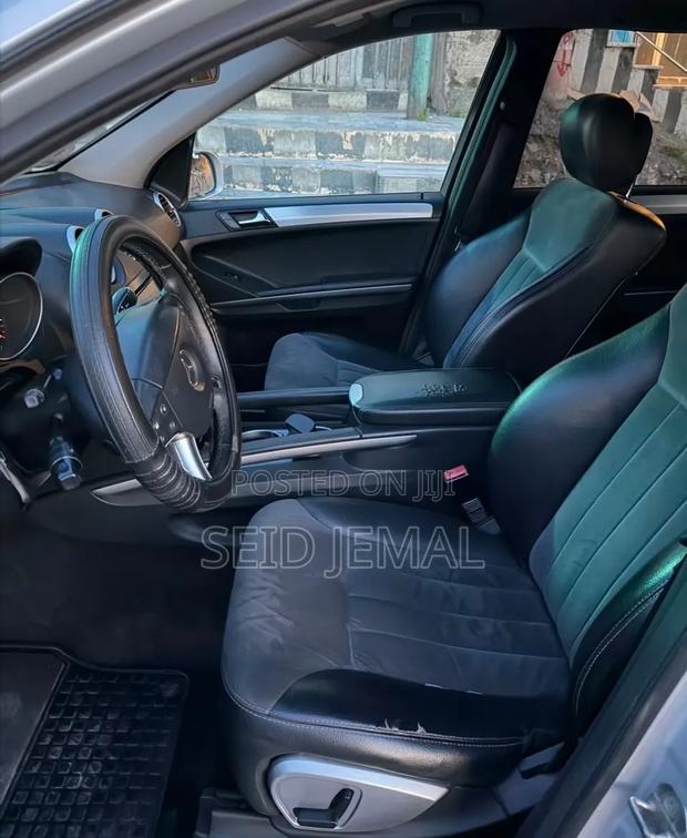 Mercedes-Benz E320 2009 Silver