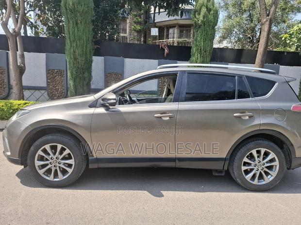 Toyota RAV4 2016