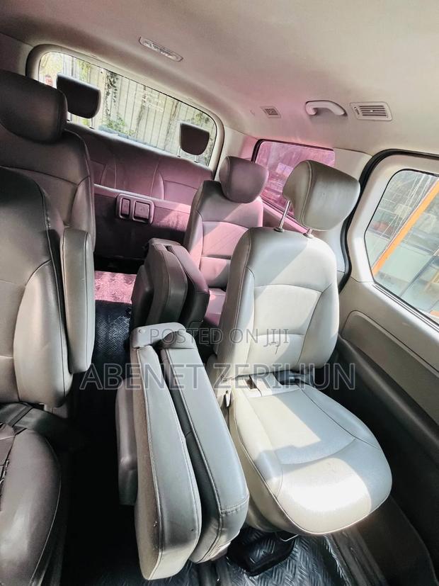 Hyundai Satellite 2015 Silver