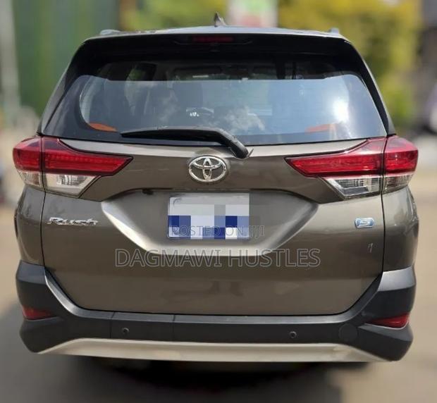 Toyota Rush 2022 Gray