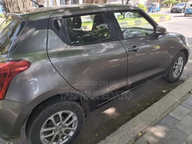 Suzuki Swift 2019 Gray
