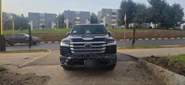 Toyota Land Cruiser 2023 Black
