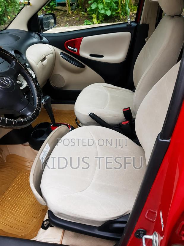 Toyota Vitz 1.0 FWD 5dr 2004 Red