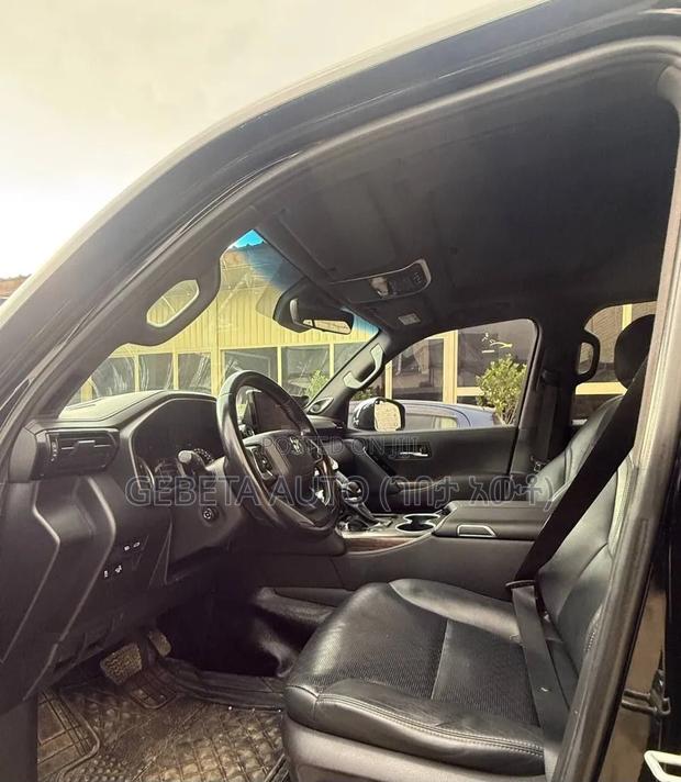 Toyota Land Cruiser LC300 2022