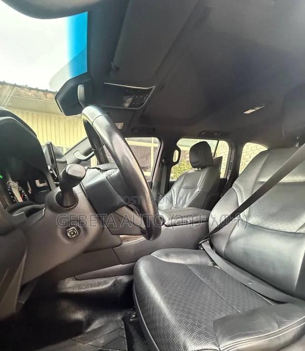 Toyota Land Cruiser LC300 2022