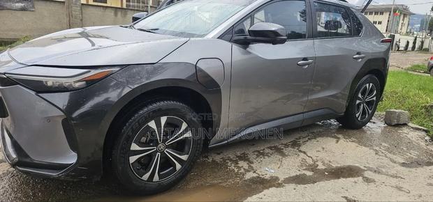 Toyota bZ4X 2023 Gray