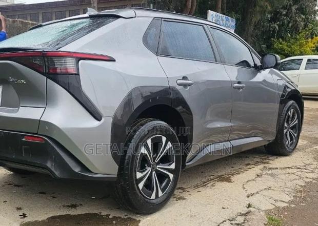 Toyota bZ4X 2023 Gray