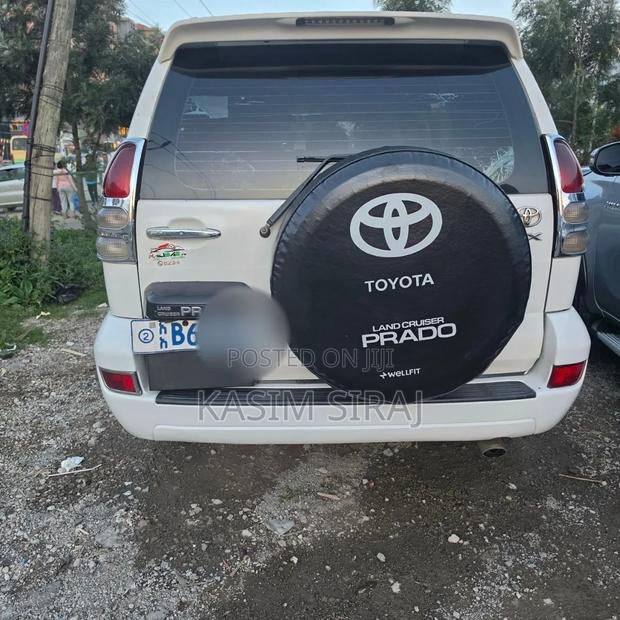 Toyota Land Cruiser Prado 2007 White