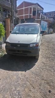 Car 2005 White for sale