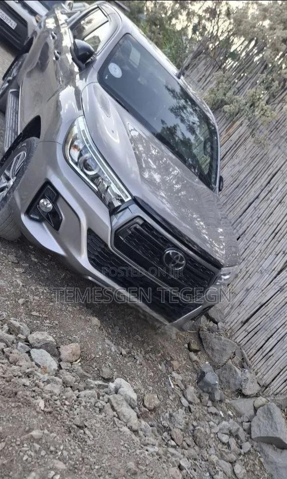 Toyota Hilux 2020