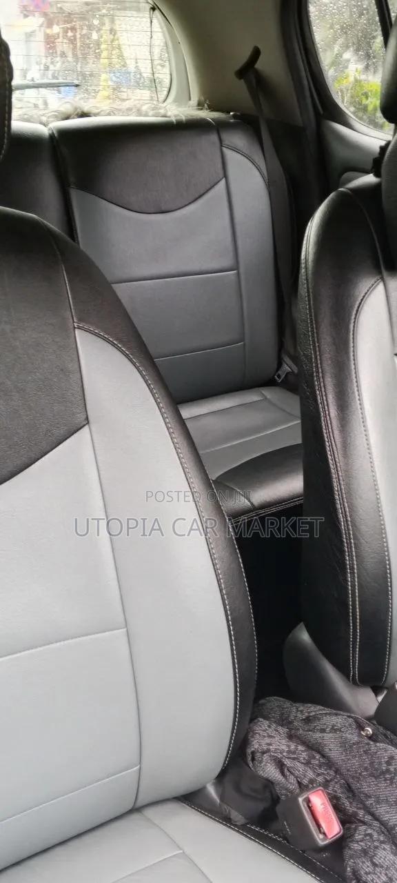 Toyota Vitz 2002