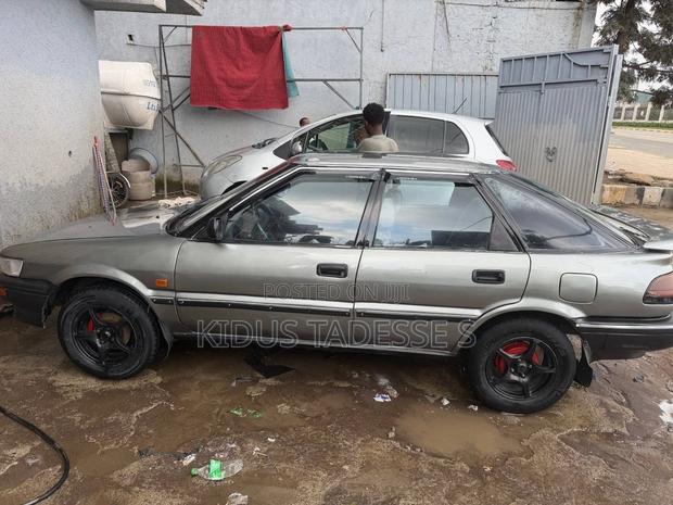 Toyota Corolla 1.3 Hatchback 1991 Gray