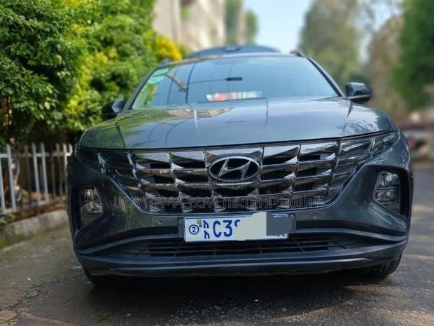 Hyundai Tucson 2022 Orange