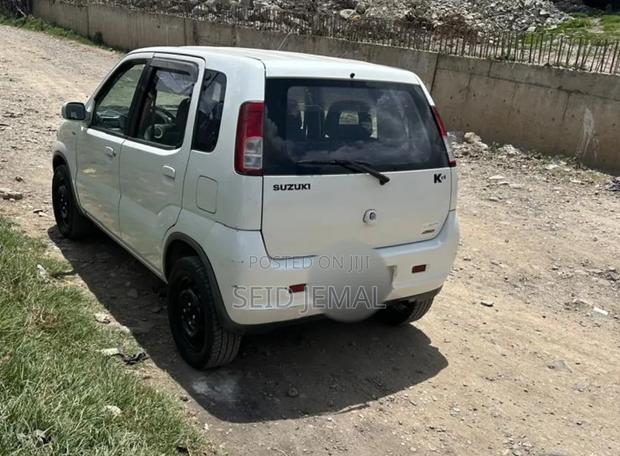 Suzuki Kei 2000 Off white