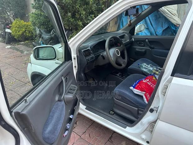 Suzuki Kei 2000 Off white