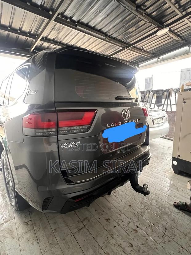 Toyota Land Cruiser 2023 Blue