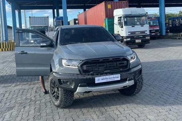 Ford Ranger Wildtrak 2023 Gray