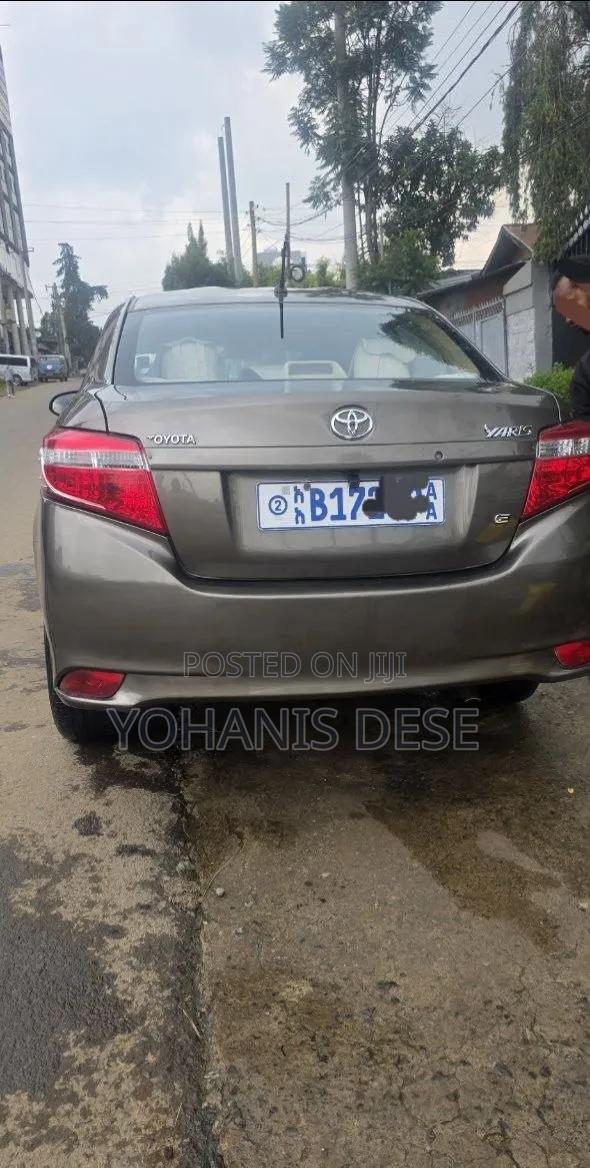 Toyota Yaris 2015