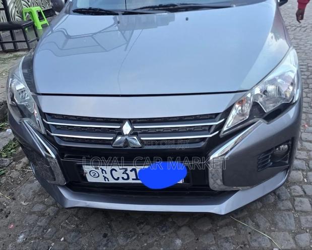 Mitsubishi Attrage 2022 Gray