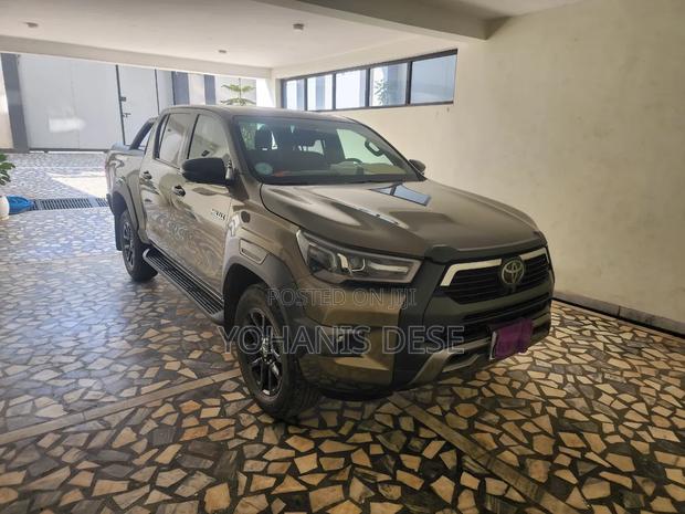 Toyota Hilux 2023