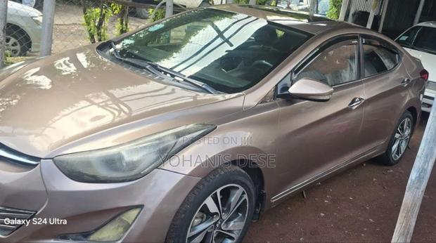 Hyundai Elantra 2015
