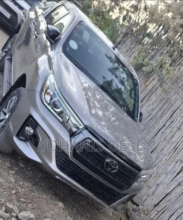 Toyota Hilux 2020