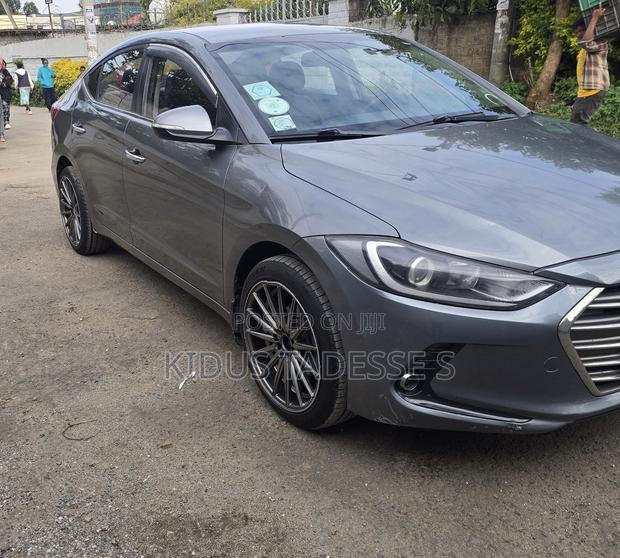 Hyundai Avante 2017 Silver