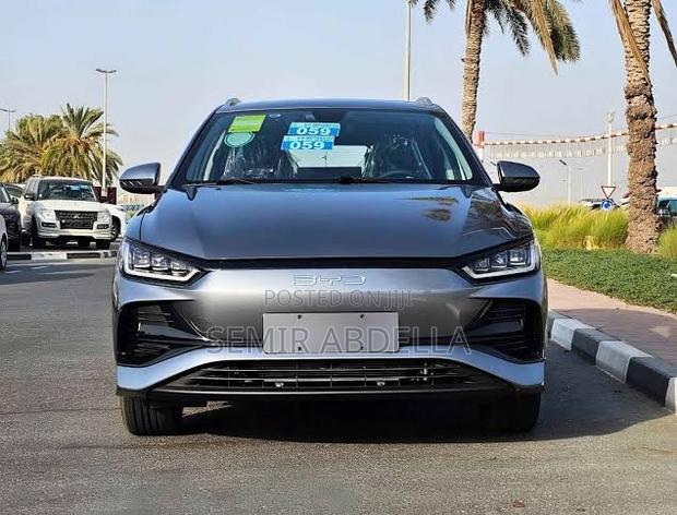 New BYD E2 43 kWh 94 hp FWD 2025 Gray