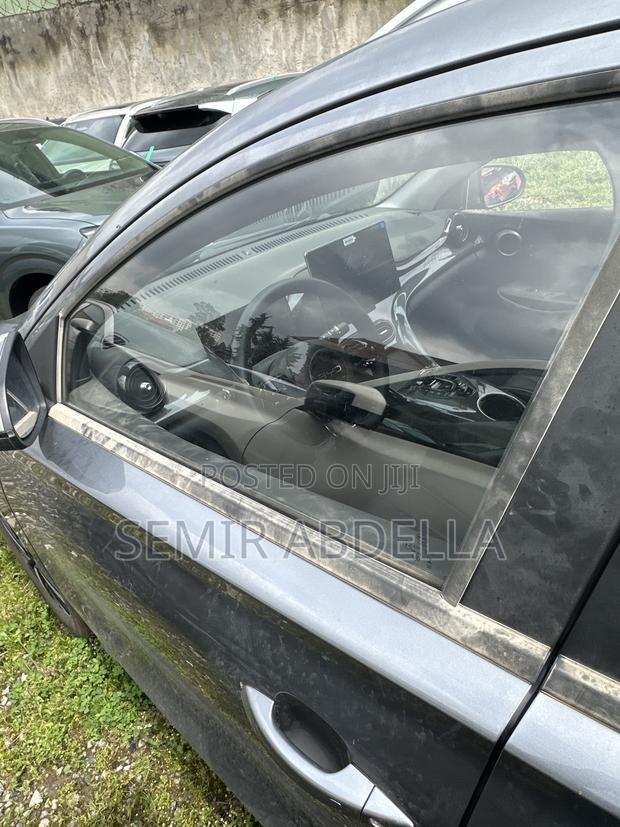 New BYD E2 43 kWh 94 hp FWD 2025 Gray
