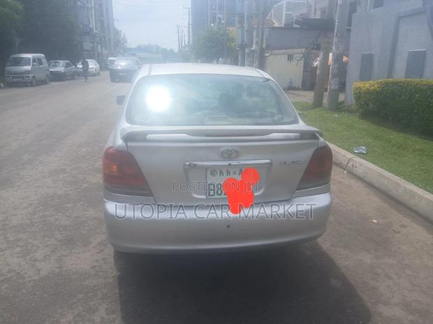 Toyota Platz 2005