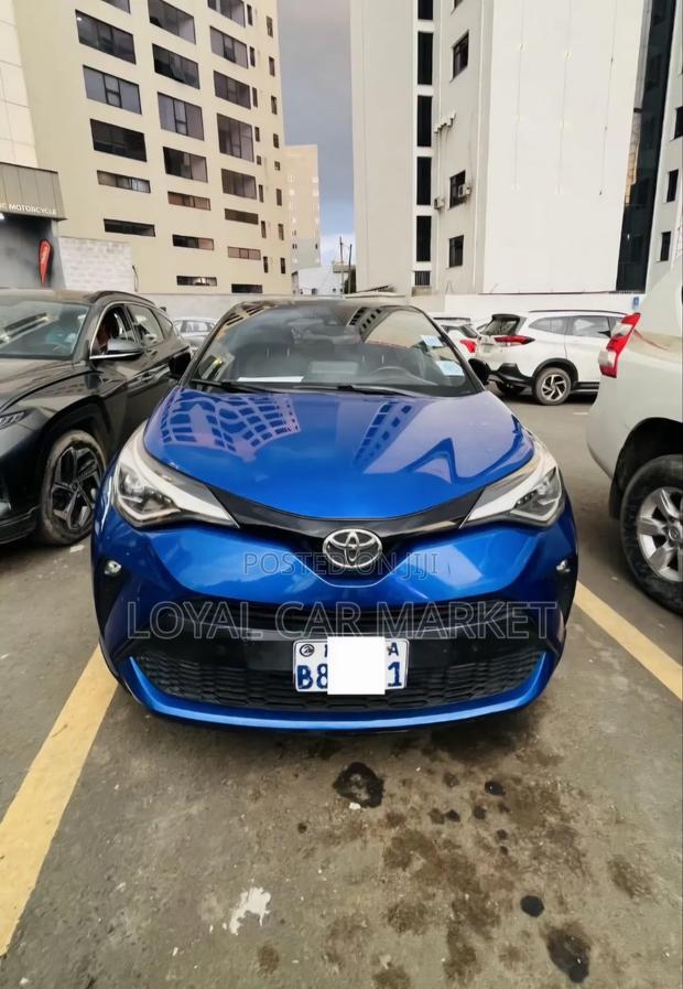 Toyota C-HR 2021 Blue