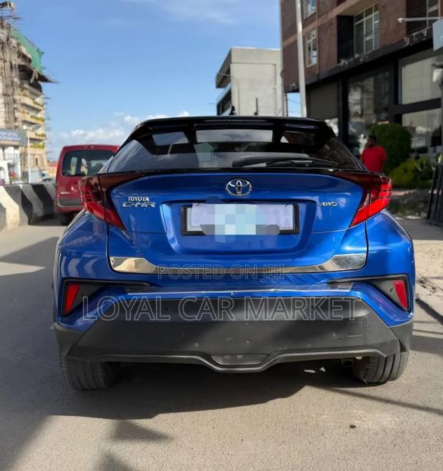 Toyota C-HR 2021 Blue
