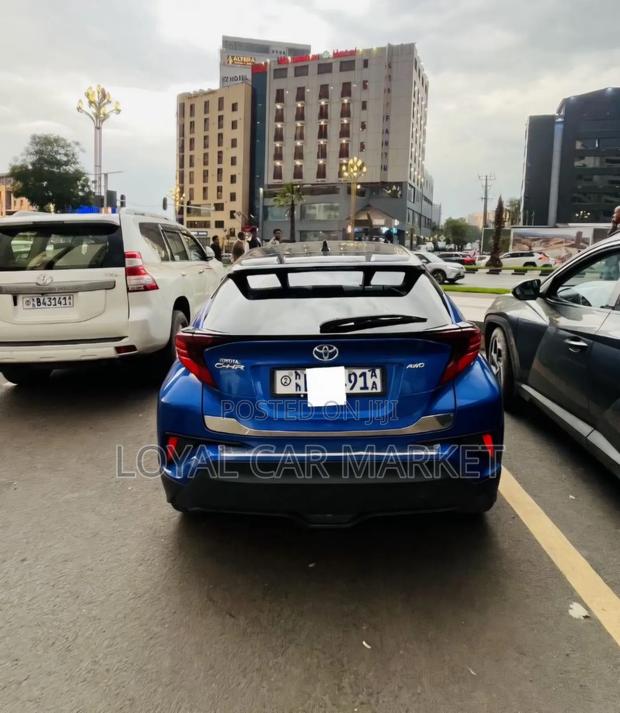 Toyota C-HR 2021 Blue
