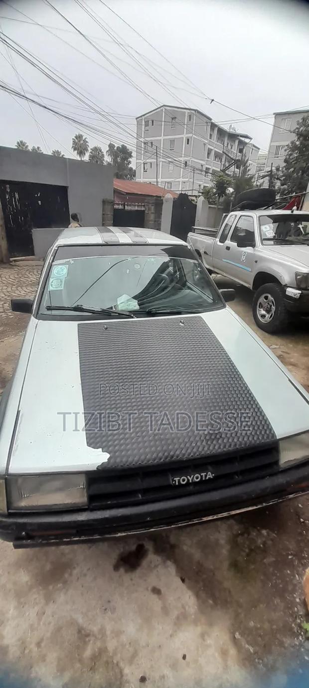 Toyota Corolla 1986 Silver