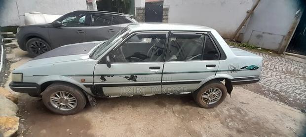 Toyota Corolla 1986 Silver