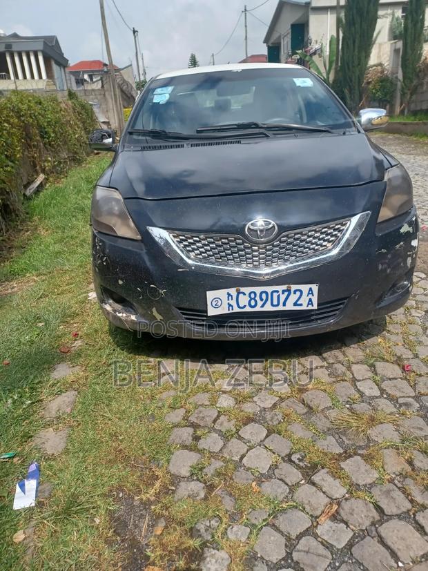 Toyota Yaris 2010 Blue